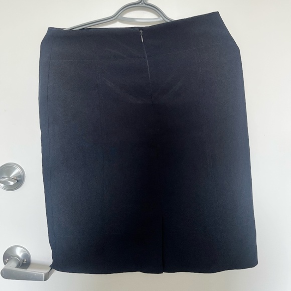 Fitted pencil skirt - Picture 2 of 3